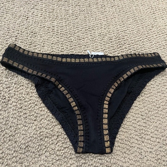 NEW Platinum inspired by Solange Ferrarini Stitched Ribbed Bikini Bottom CROCHET - Picture 6 of 9